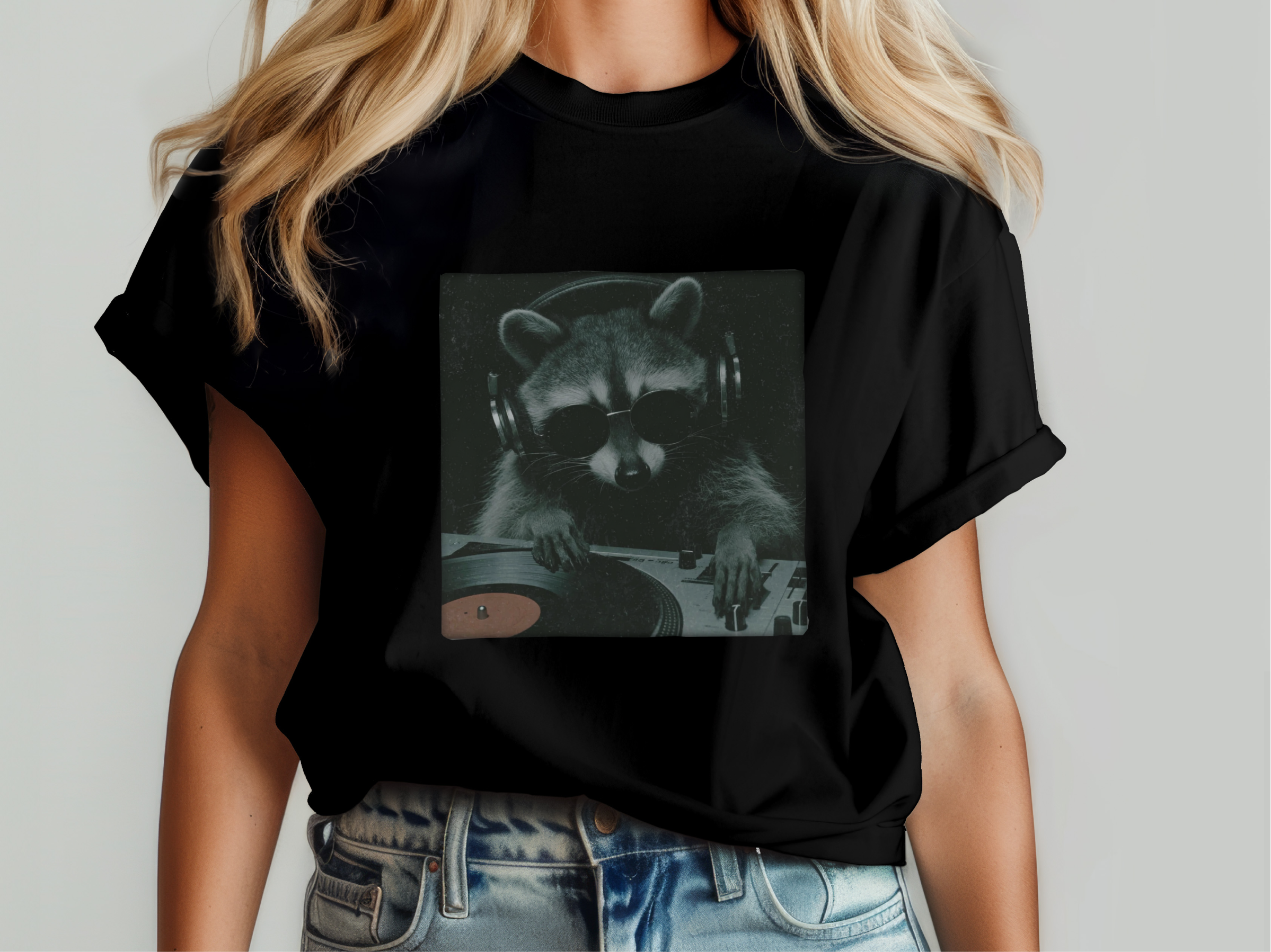 Mockup_04_Raccoon DJing.png